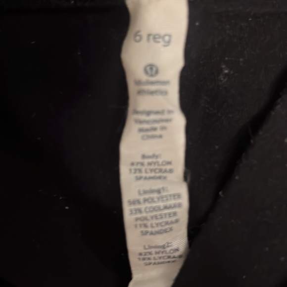 Gently Used Black lululemon athletica Boot Cut Leggings/Spandex- Women’s Size 6 - Picture 5 of 7